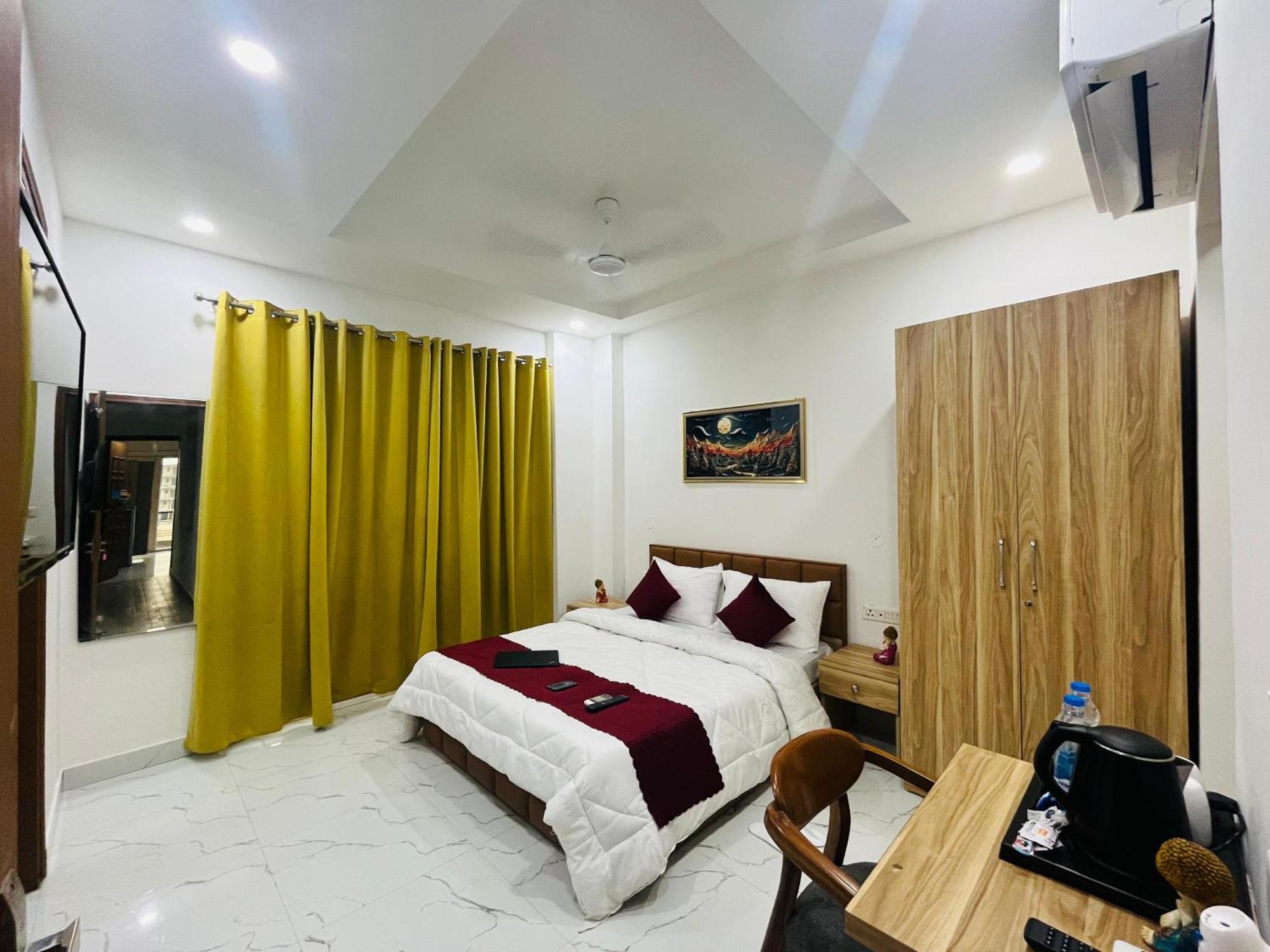 The Lodgers Studio Apartment Infront Of Artemis Hospital Gurugram غورغاون المظهر الخارجي الصورة