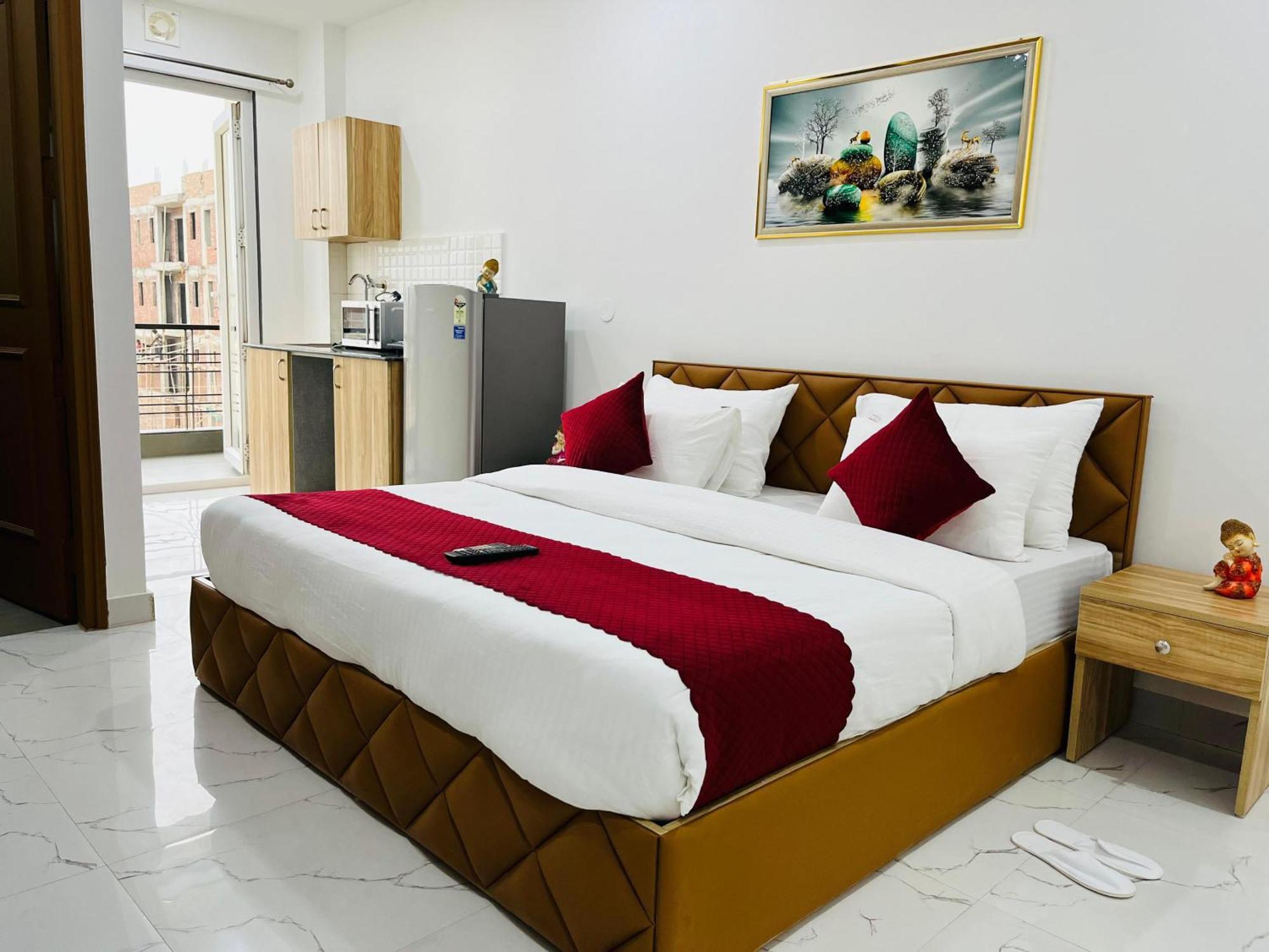 The Lodgers Studio Apartment Infront Of Artemis Hospital Gurugram غورغاون المظهر الخارجي الصورة