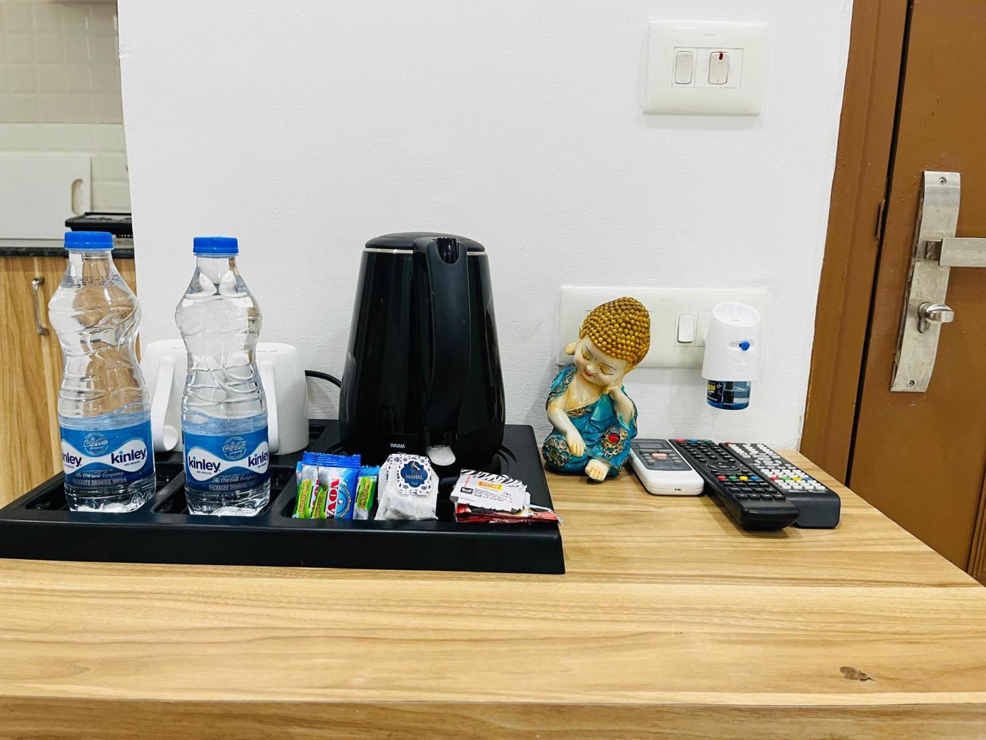 The Lodgers Studio Apartment Infront Of Artemis Hospital Gurugram غورغاون المظهر الخارجي الصورة