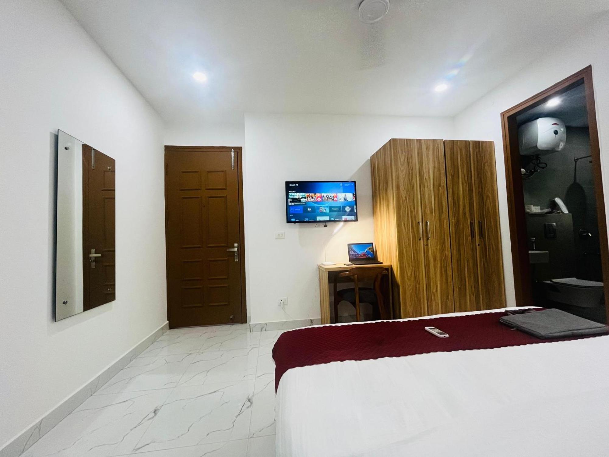 The Lodgers Studio Apartment Infront Of Artemis Hospital Gurugram غورغاون المظهر الخارجي الصورة