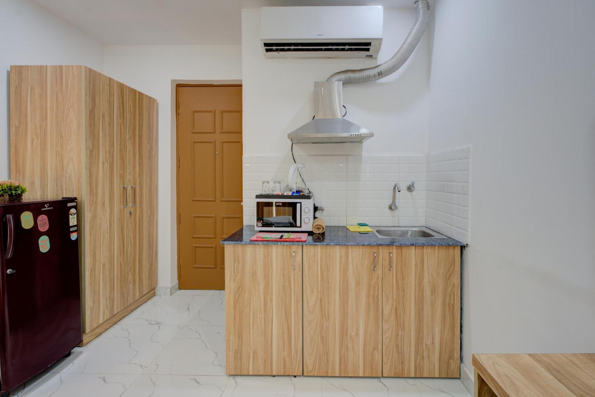 The Lodgers Studio Apartment Infront Of Artemis Hospital Gurugram غورغاون المظهر الخارجي الصورة