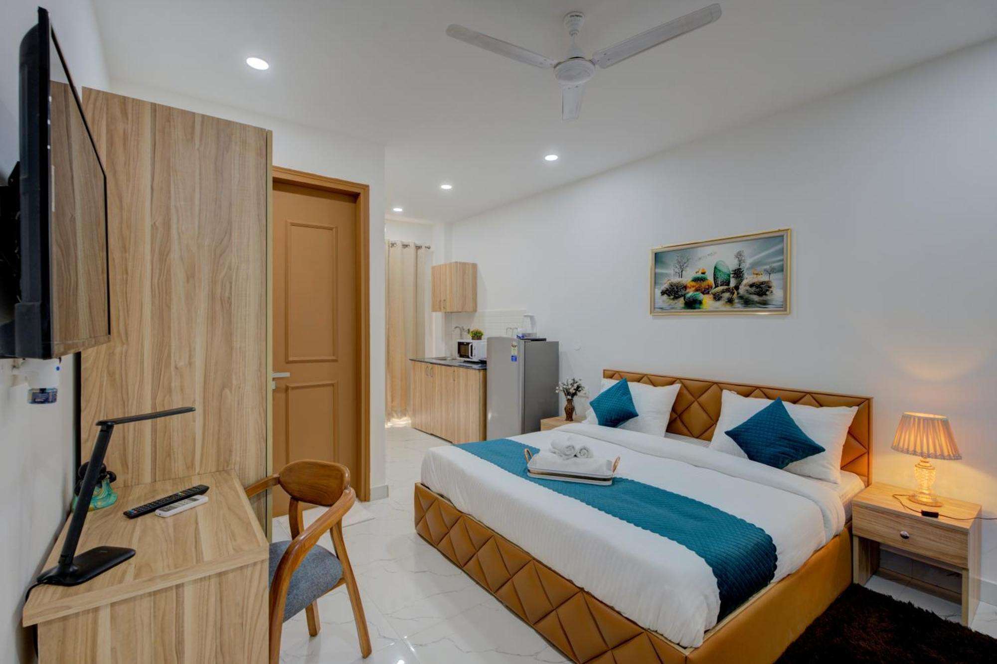 The Lodgers Studio Apartment Infront Of Artemis Hospital Gurugram غورغاون المظهر الخارجي الصورة